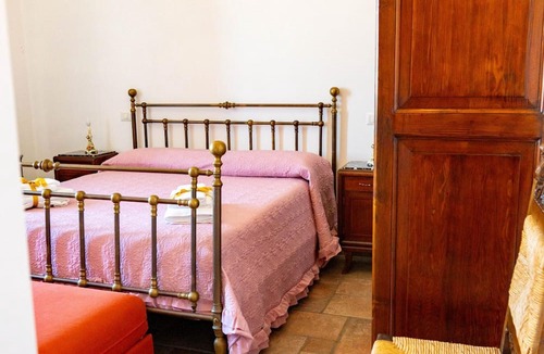 Lettere Villa | Villa La Quiete – Peaceful Hilltop Retreat with Vineyard and Vesuvius View