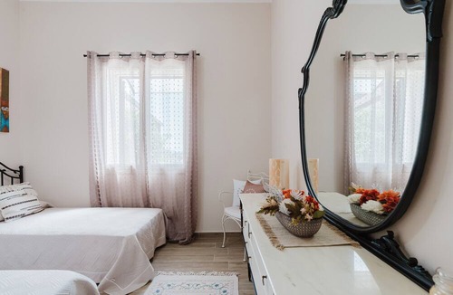 Menfi Villa | Villa 'Viola' with Sea View, Wi-Fi and Air Conditioning