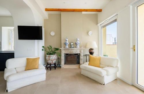 Taormina City Centre Villa | Taormina Duomo Casa Awaya Terrace View