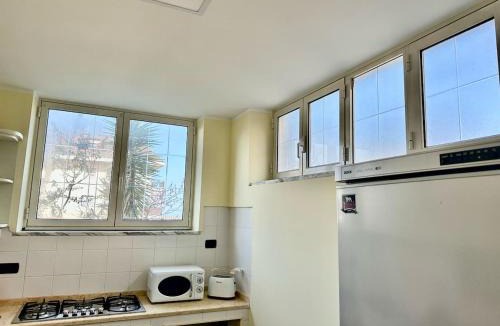 Vibo Valentia Apartment | Apartment in a Villa with a Garden - Les Fleurs