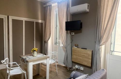 Ruggero Settimo Apartment | Suite Ruggero Settimo Palermo centro vicino Clinica Candela
