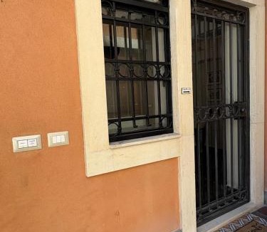 Quartieri Nuovi della Mosella Apartment | L'Angoletto in Centro