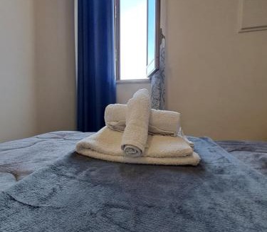 Corso dei Mille - Sant'Erasmo Bed & Breakfast | Bedroom la stazione