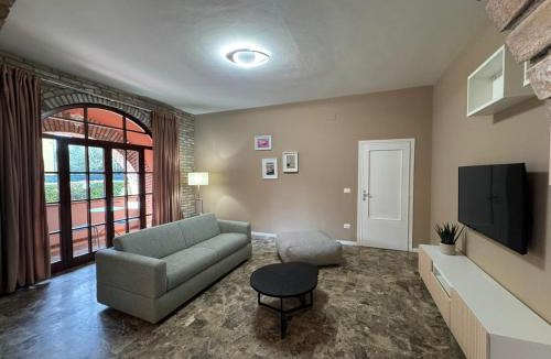 Santa Maria degli Angeli Villa | Boutique Apartment with Assisi View and Garden - Villa Gismondo