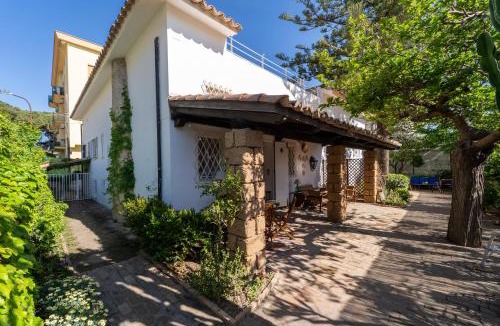 Copanello Villa | Copabeach Villa - Rooftop Sea Living - Front Beach