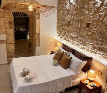 Palazzolo Acreide Historic Centre Apartment | 'GNU'PA' Stone