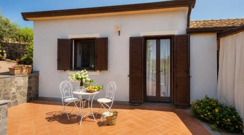 Santa Venera-Portosalvo Apartment | Casa dell'antico ulivo