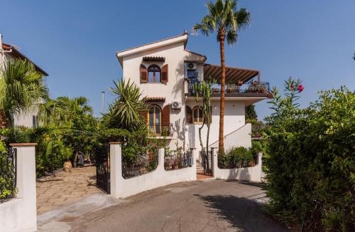 Giardini Naxos Villa | Villa Domina by Letstay