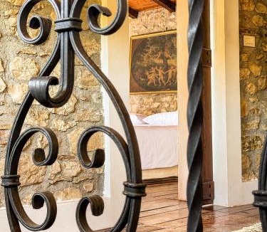 Terni House | Nido del Drago, the village's first historic residence