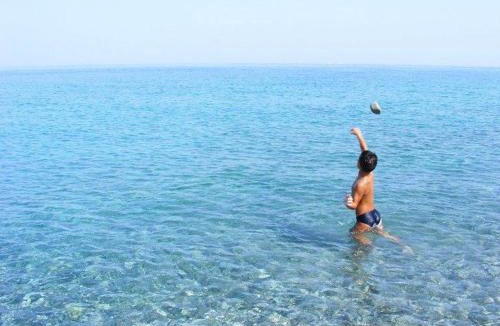 Sant'Andrea Apostolo dello Ionio Apartment | Nina's house , di Carolina 300 dal mare