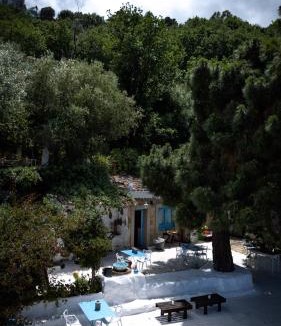 Capo d'Orlando House | La Casa del Nespolo - Exclusive Country Suites - Seaview Pool & Self Check-in