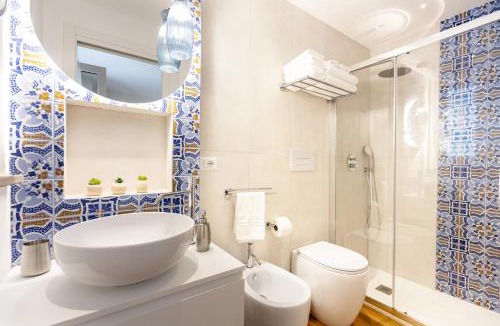 Lipari Historic Centre House | Kucuncy Luxury Apartment - Centro Storico di Lipari - 2 Camere, 2 Bagni