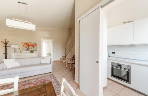 Zona XXX Castel Fusano Villa | Villa Karina - Luxury Suite, Jacuzzi Pool & Garden Ostia Rome