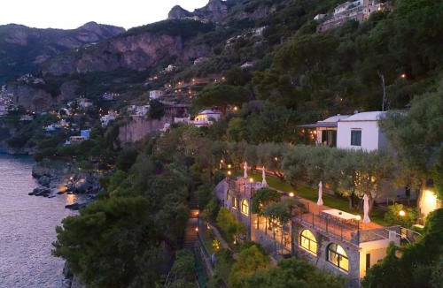 Arienzo Villa | Amore Rentals - Villa Lo Scoglio
