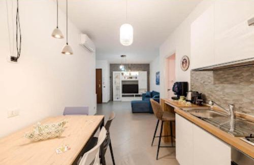 Capaci Apartment | Capaci Paradiso del mare, appartamento con 2 camere da letto, balcone, vicino a mare, metro e aeroporto Palermo