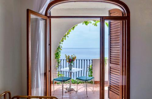 Lipari Historic Centre Hotel | Hotel Carasco
