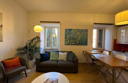 Flaminio Apartment | Green Oasis in Villa Riccio