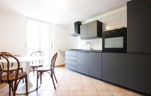 Nocera Superiore Apartment | Stunning Apartment In Nocera Superiore With Wifi