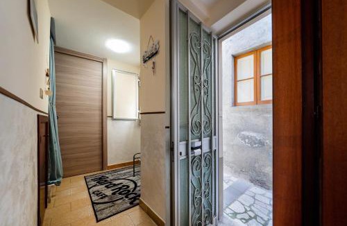 Fiumedinisi House | Casa Santoro - Locazione Turistica