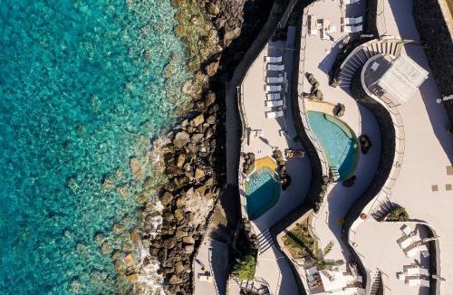 Vulcanello Hotel | Therasia Resort Sea and SPA - The Leading Hotels of the World