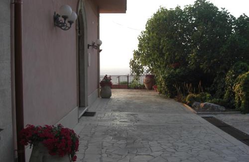 Chiaramonte Gulfi Hotel | Albergo Villa Nobile