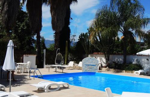 Province of Messina Bed & Breakfast | All'Ombra Del Noce B&B