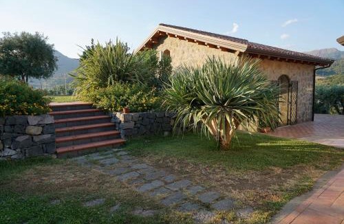 Mitogio Villa | Taormina Villa Ibiscus Alcantara