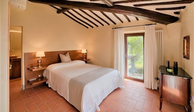 Villa in Castellina w Pool Garden Winery in Castellina in Chianti
