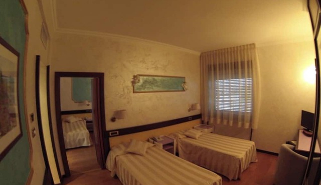 Benny Hotel