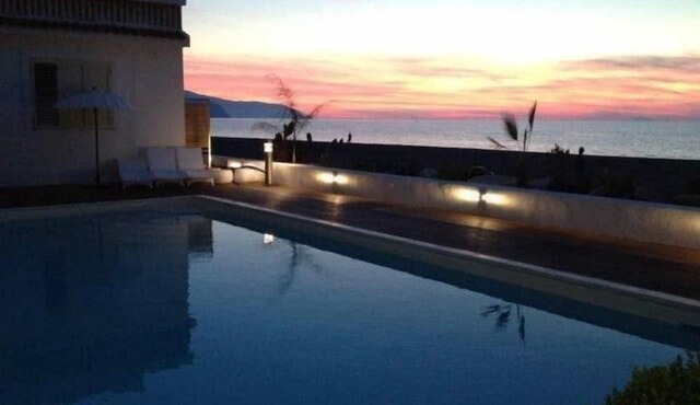 Flat with barbecue, terrace and pool