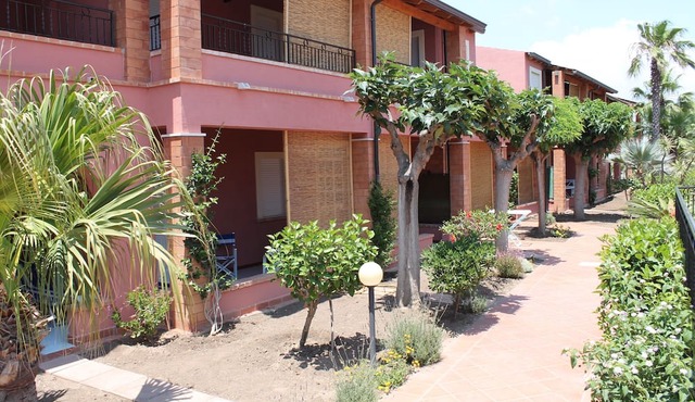 Residence with swimming pool, parking space, free Wi-Fi, only at 30 metre from t