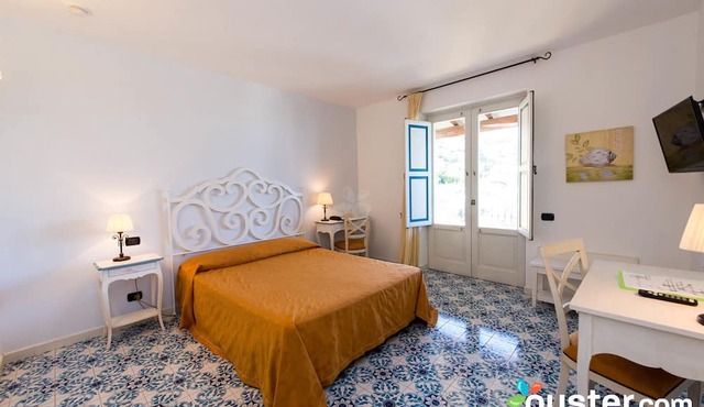 Hotel Bougainville