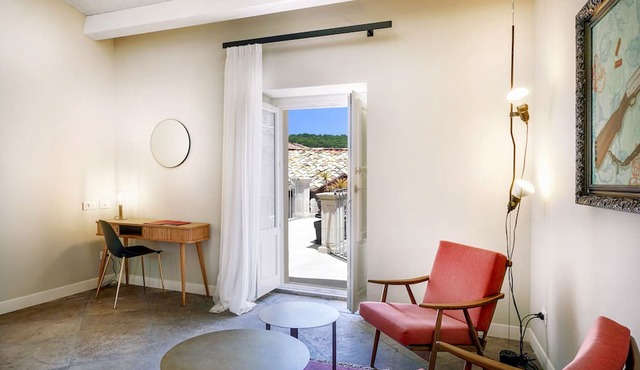 a.d. 1768 Boutique Hotel