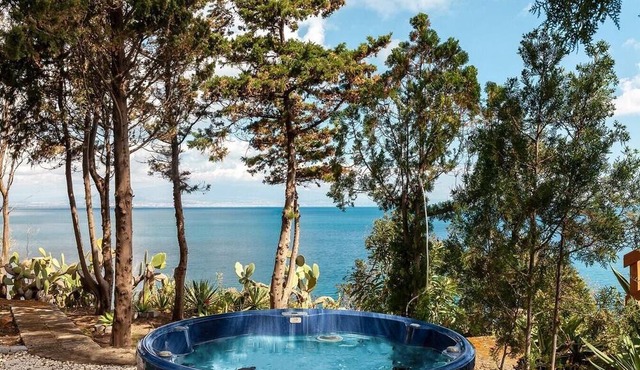 Villa Barza with private swimming pool in Sicily