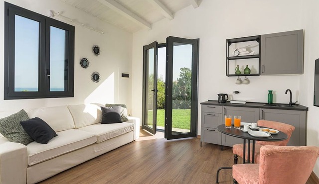 Beautiful private villa with A/C, WIFI, private pool, terrace, panoramic view and parking