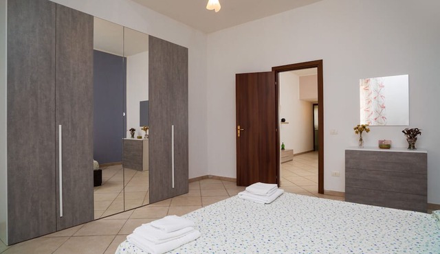 Holiday Apartment "Casa Cairoli" with Balcony & A/C
