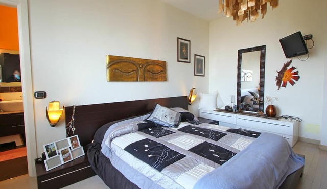 Flat with beautiful Sea View in Tuscany in Montignoso