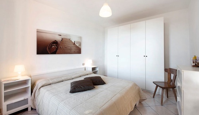 Apartment "Trilocale in Villa Vista Mare Apt 3" with Sea View in Varazze