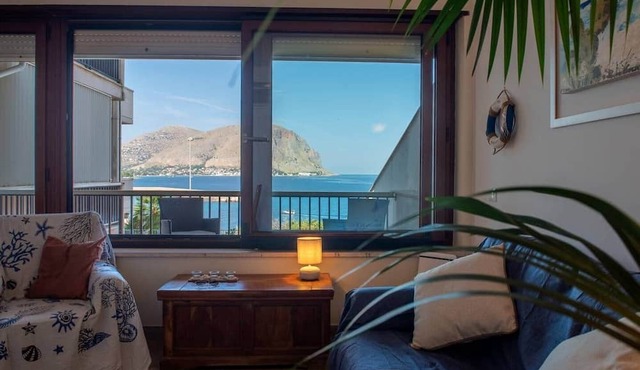 CasaMare Addaura | Seaview Escape near Mondello