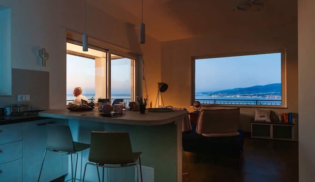 Maison Stalettì, between sky, sea, and prickly pears