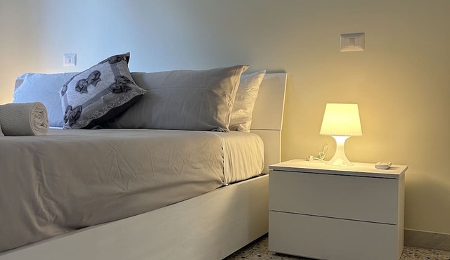 Roma New Villa 3 Rooms With Garden & Parking
