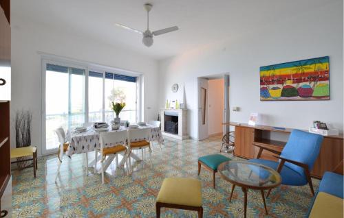 Beautiful Apartment In Staletti With Wifi