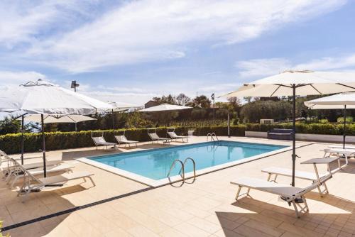 Villa Etna Pool & Seaview by Wonderful Italy
