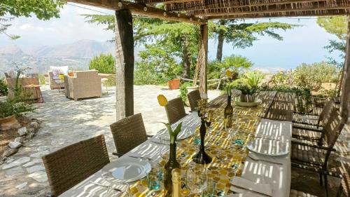 Villa With 360 Panoramic Sea Views And A Jacuzzi