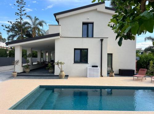 Villa Aloha - Exclusive Villa with Pool near Beach