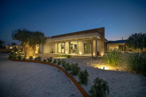 Villa Odette Avola - Heated Pool, Spa & Gym