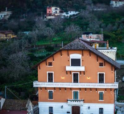 Il Mosaico Family Home in Historic Villa near Pompeii