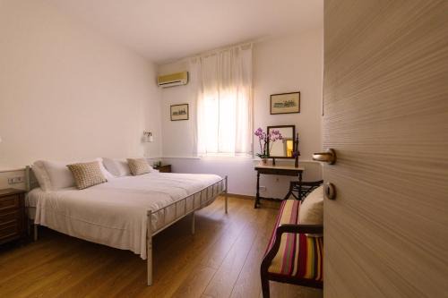 Sicily Authentic Cottage, Outdoor Hot Tub & Century-Old Olive Park, Donna Caterina House