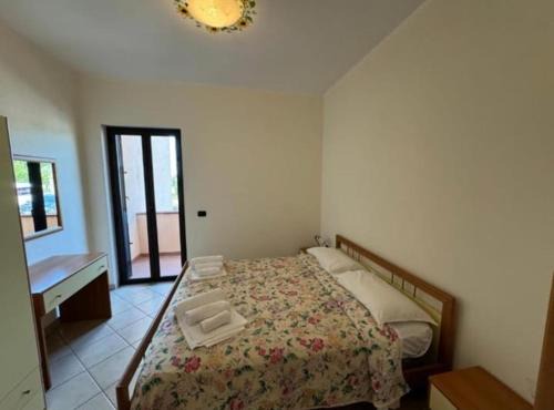 Esclusivo Residence di 6 Appartamenti con Piscina Privata a Capo Vaticano