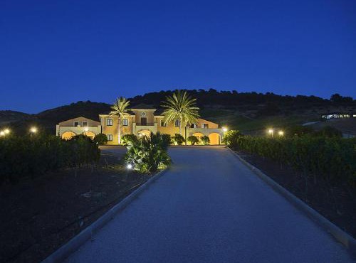 Baglio Caruana Cantina & Relais